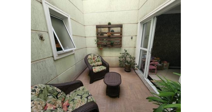 LINDO Sobrado á venda no Parque São Domingos na Rua Paulo Felipetti