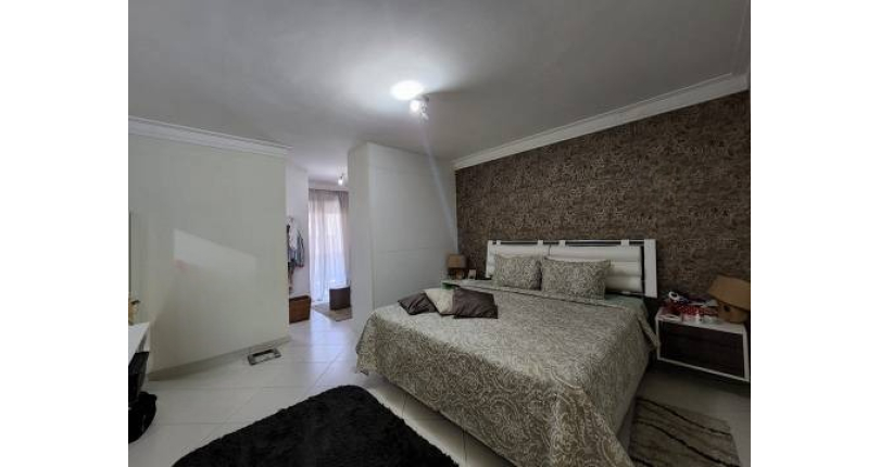 LINDO Sobrado á venda no Parque São Domingos na Rua Paulo Felipetti