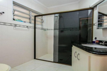 LINDO Sobrado à venda no Parque Maria Domitila na Rua Monsenhor Castro Nery com 4 dormitórios