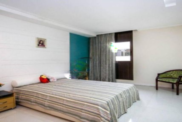 LINDO Sobrado à venda no Parque Maria Domitila na Rua Monsenhor Castro Nery com 4 dormitórios