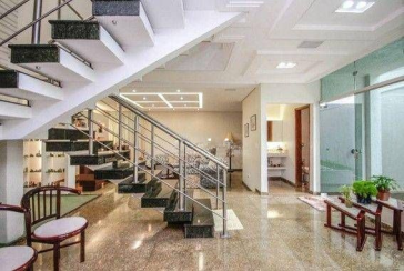 LINDO Sobrado à venda no Parque Maria Domitila na Rua Monsenhor Castro Nery com 4 dormitórios