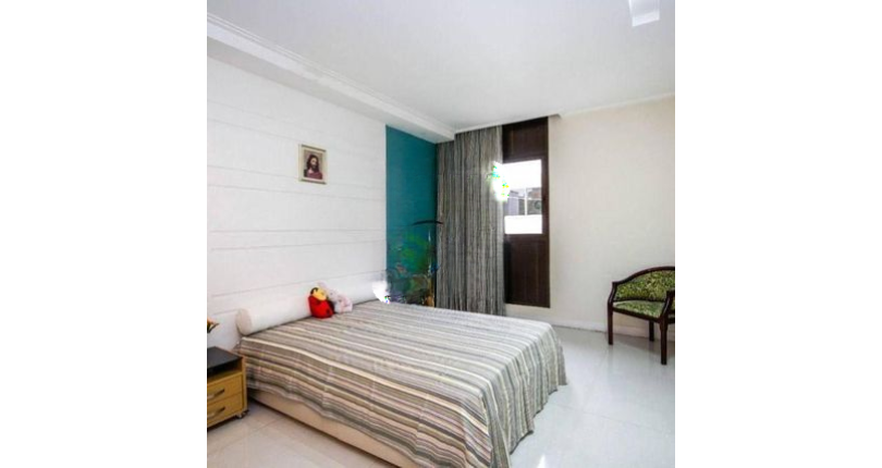 LINDO Sobrado à venda no Parque Maria Domitila na Rua Monsenhor Castro Nery com 4 dormitórios