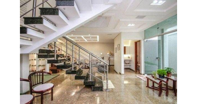 LINDO Sobrado à venda no Parque Maria Domitila na Rua Monsenhor Castro Nery com 4 dormitórios