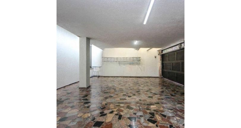 LINDO Sobrado à venda no Parque Maria Domitila na Rua Monsenhor Castro Nery com 4 dormitórios