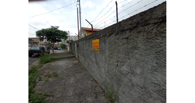 Terreno à venda no Jardim Mutinga na Rua Gustavo de Lacerda