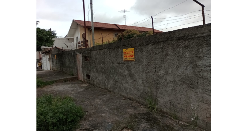 Terreno à venda no Jardim Mutinga na Rua Gustavo de Lacerda