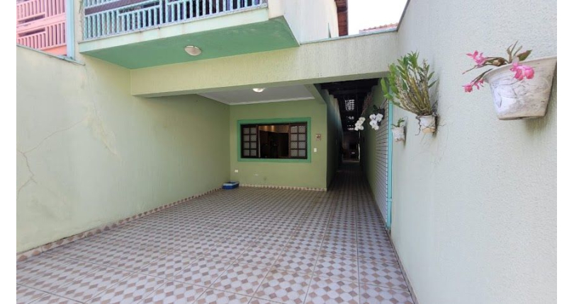 Sobrado à venda em Pirituba na Rua Drosera, com 3 dormitórios,