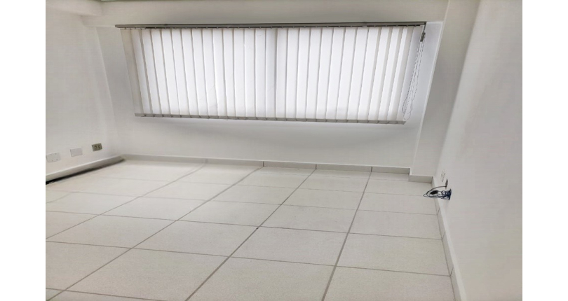 Ótima Sala Comercial à venda na Lapa na Rua Antônio Raposo,