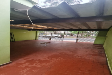 Sobrado à venda no Parque São Domingos na Avenida General Charles de Gaulle