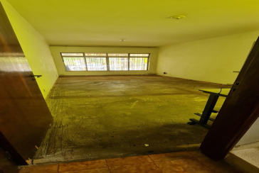 Sobrado à venda no Parque São Domingos na Avenida General Charles de Gaulle