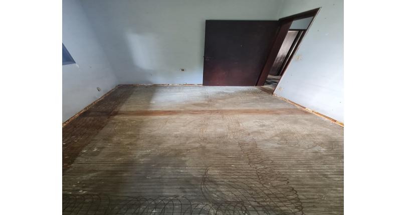 Sobrado à venda no Parque São Domingos na Avenida General Charles de Gaulle