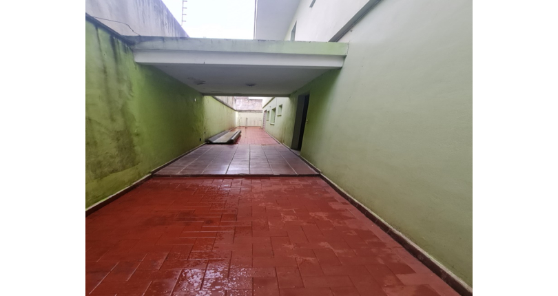 Sobrado à venda no Parque São Domingos na Avenida General Charles de Gaulle