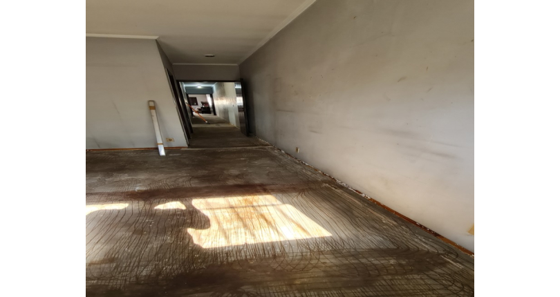 Sobrado à venda no Parque São Domingos na Avenida General Charles de Gaulle