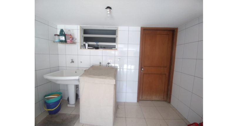 Sobrado á venda no Parque São Domingos na Rua Professora Altina Maynard de Araújo