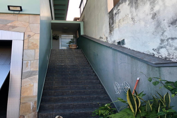 Sobrado á venda no Jardim Santo Elias na Rua Benedito da Fonseca Rondon