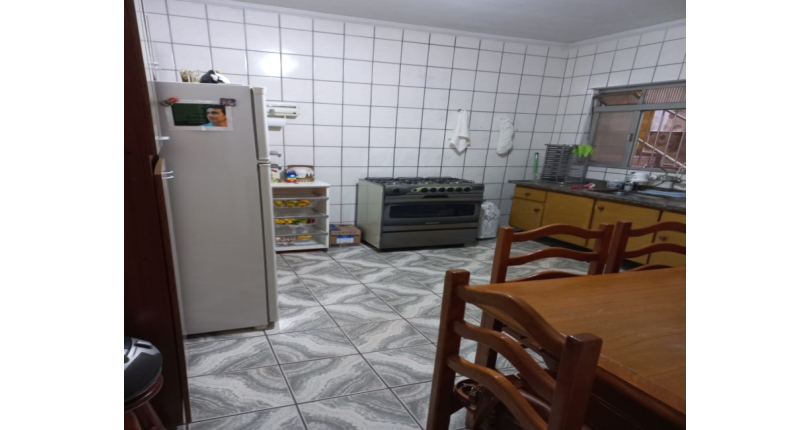 Sobrado à venda na Mutinga (Osasco) na Rua Otávio Schianti