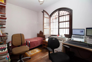 Casa à venda na Vila Fiat Lux na Rua General Alencastro Guimarães