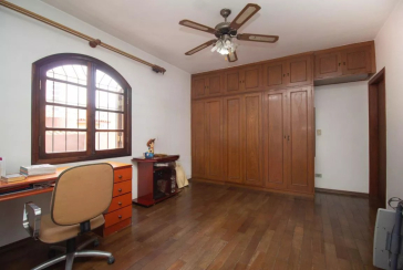 Casa à venda na Vila Fiat Lux na Rua General Alencastro Guimarães