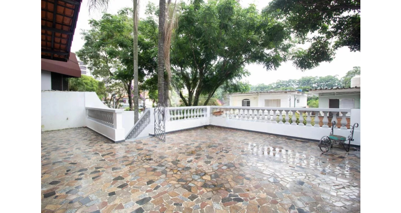 Casa à venda na Vila Fiat Lux na Rua General Alencastro Guimarães