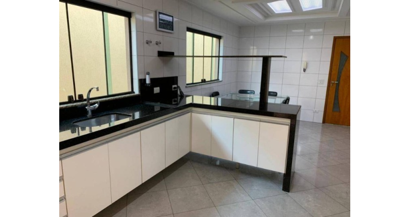 Sobrado à venda no Parque São Domingos na Rua Professor Aguinaldo Simões