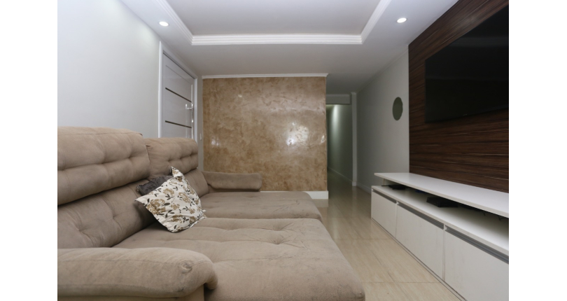 Bela Casa à venda em Osasco bairro dos Remédios na Rua Maria Augusta Siqueira,