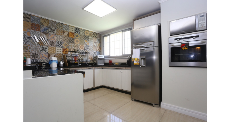 Bela Casa à venda em Osasco bairro dos Remédios na Rua Maria Augusta Siqueira,