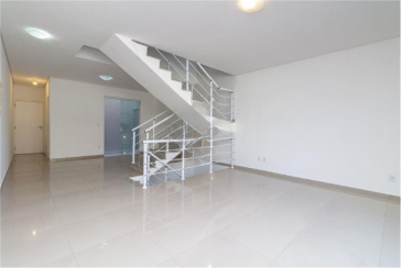 Belíssimo Sobrado à venda na Vila Jaguará na Rua Artur Orlando, 