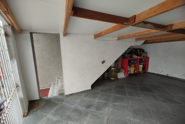 Bom Sobrado à venda no Parque Maria Domitila na Rua Estevão Ribeiro,