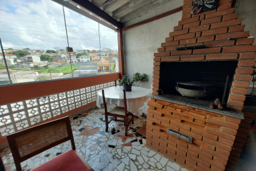 Bom Sobrado à venda no Parque Maria Domitila na Rua Estevão Ribeiro,