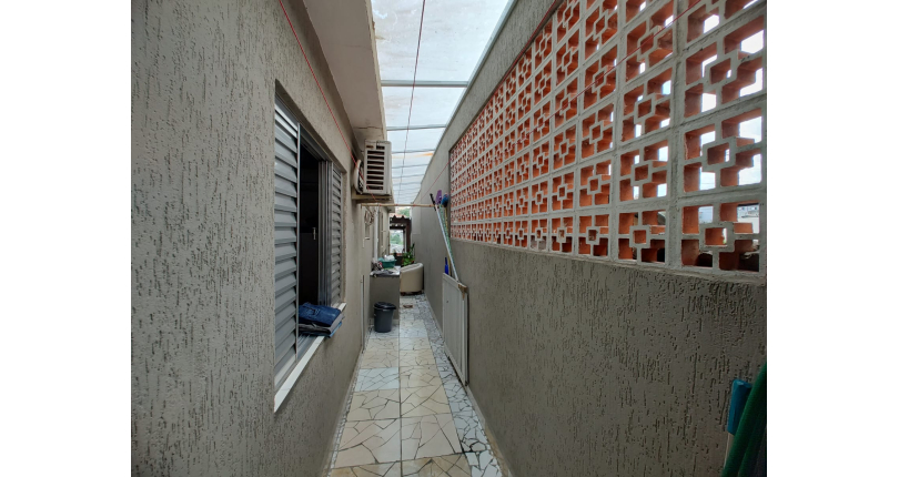 Bom Sobrado à venda no Parque Maria Domitila na Rua Estevão Ribeiro,