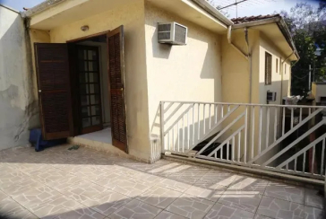 Belo Sobrado à venda na Vila Fiat Lux na Rua Rudi Schaly, 