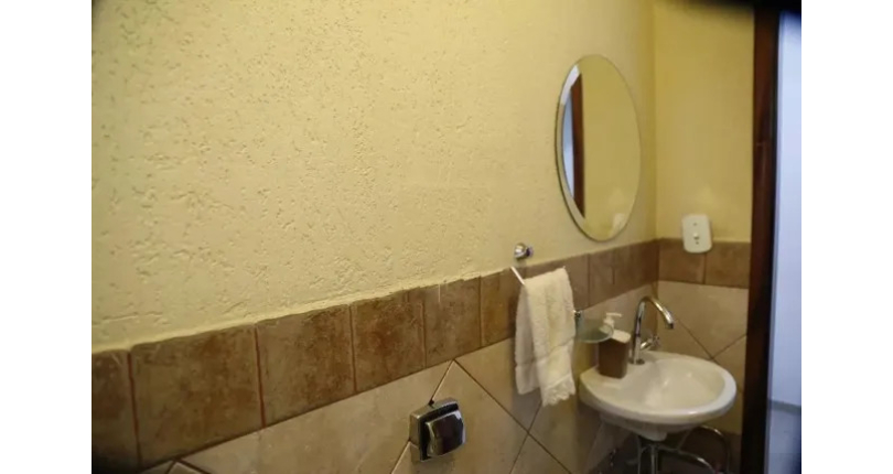 Belo Sobrado à venda na Vila Fiat Lux na Rua Rudi Schaly, 