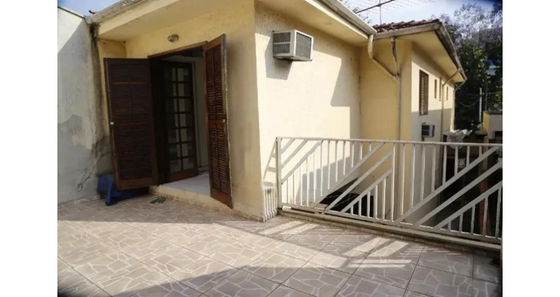 Belo Sobrado à venda na Vila Fiat Lux na Rua Rudi Schaly, 