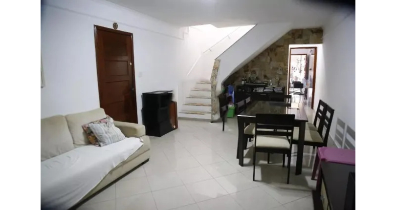 Belo Sobrado à venda na Vila Fiat Lux na Rua Rudi Schaly, 