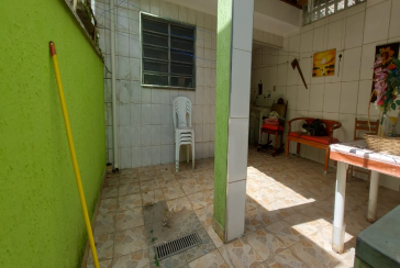 Oportunidade: Bom Sobrado à venda no Jardim Santo Elias na Rua Ernesto Moreira Maia