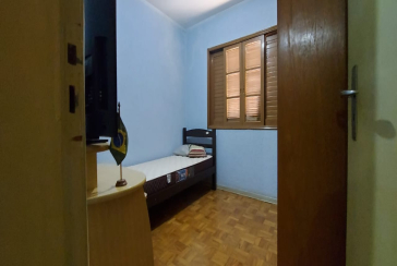 Oportunidade: Bom Sobrado à venda no Jardim Santo Elias na Rua Ernesto Moreira Maia