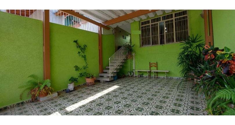 Oportunidade: Bom Sobrado à venda no Jardim Santo Elias na Rua Ernesto Moreira Maia