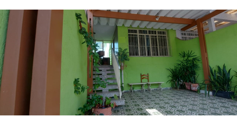 Oportunidade: Bom Sobrado à venda no Jardim Santo Elias na Rua Ernesto Moreira Maia