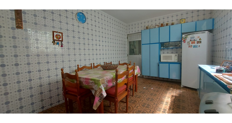 Oportunidade: Bom Sobrado à venda no Jardim Santo Elias na Rua Ernesto Moreira Maia