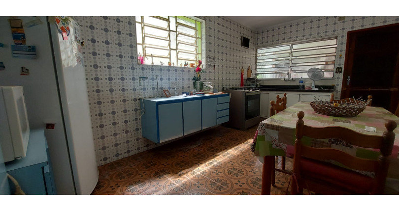 Oportunidade: Bom Sobrado à venda no Jardim Santo Elias na Rua Ernesto Moreira Maia