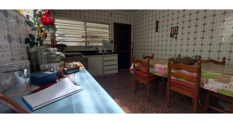 Oportunidade: Bom Sobrado à venda no Jardim Santo Elias na Rua Ernesto Moreira Maia