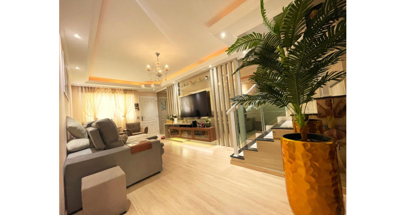 Belo Sobrado à venda no Jardim São João (Jaraguá) na Rua Sítio dos Moreiras