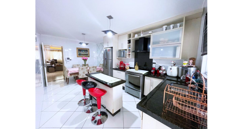 Belo Sobrado à venda no Jardim São João (Jaraguá) na Rua Sítio dos Moreiras