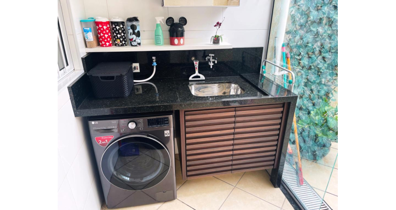 Belo Sobrado à venda no Jardim São João (Jaraguá) na Rua Sítio dos Moreiras