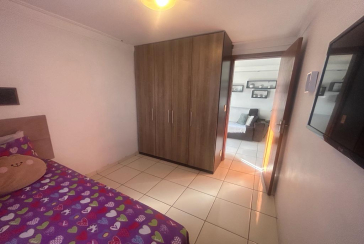 Lindo Apartamento à venda na Vila Guedes na Rua Martinho do Amaral 101, no Condomínio Edifício Safira 