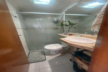 Lindo Apartamento à venda na Vila Guedes na Rua Martinho do Amaral 101, no Condomínio Edifício Safira 