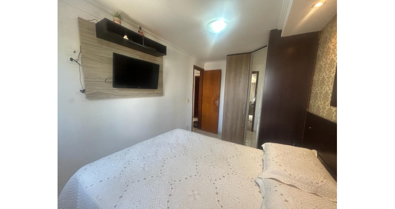 Lindo Apartamento à venda na Vila Guedes na Rua Martinho do Amaral 101, no Condomínio Edifício Safira 