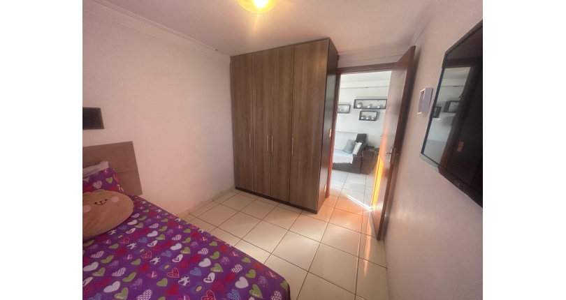 Lindo Apartamento à venda na Vila Guedes na Rua Martinho do Amaral 101, no Condomínio Edifício Safira 