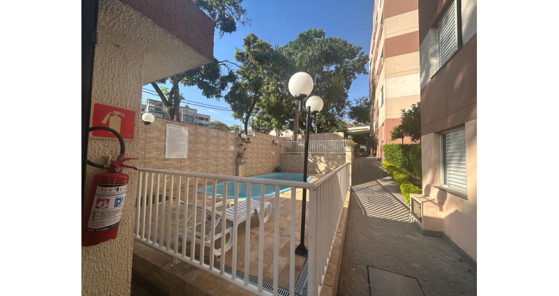 Lindo Apartamento à venda na Vila Guedes na Rua Martinho do Amaral 101, no Condomínio Edifício Safira 