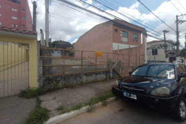 Terreno à venda nos Remédios na Avenida dos Remédios,